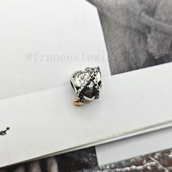 Pandora Chained Heart Charm - Picture 3 of 5